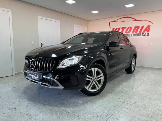 MERCEDES-BENZ GLA 200 1.6 CGI FLEX ADVANCE 7G-DCT